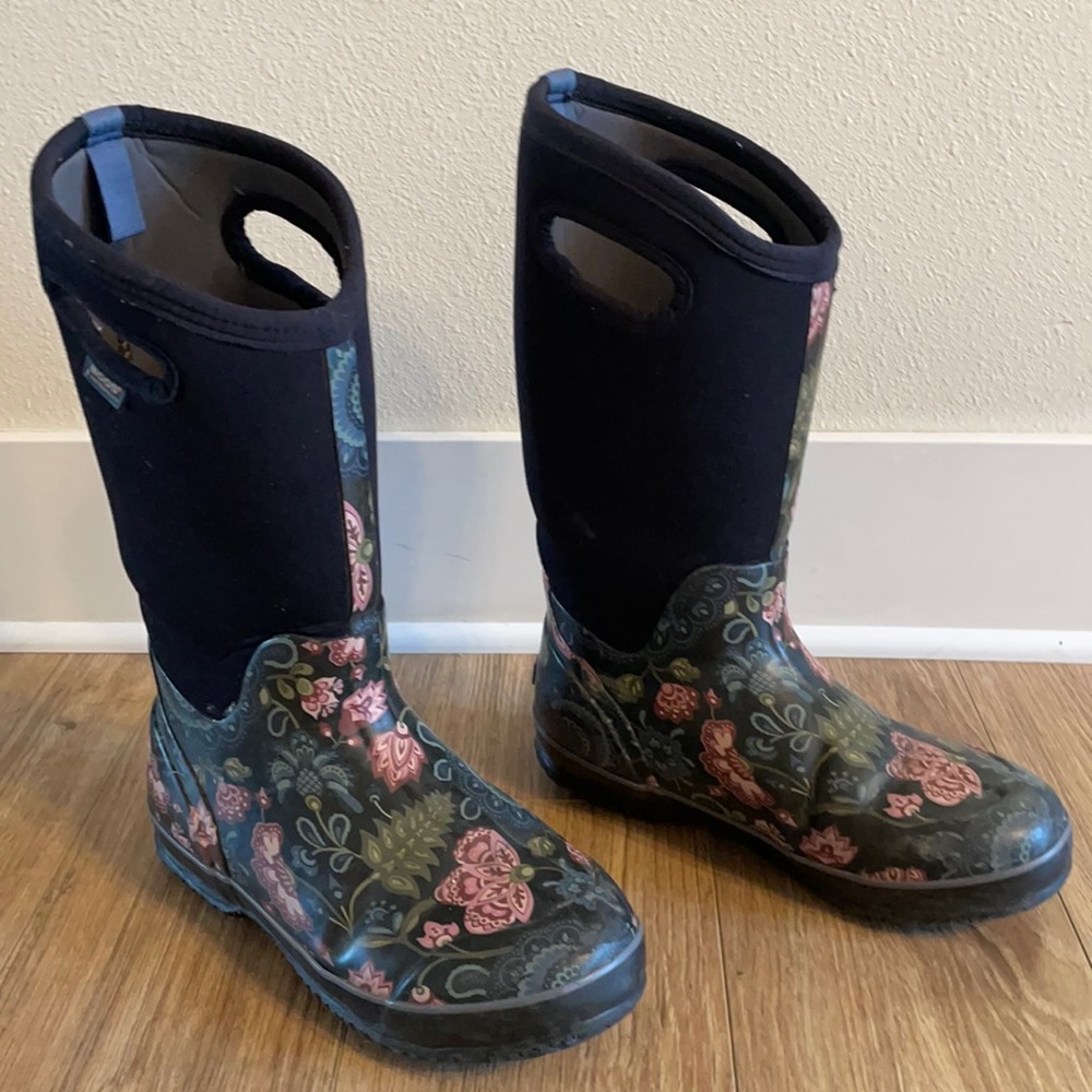Floral waterproof bogs